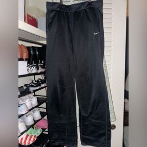 Nike therma fit sweatpants